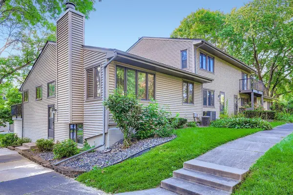 4387 Arden View CT, Arden Hills, MN 55112