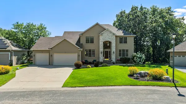 2226 Flora CT, Hugo, MN 55038