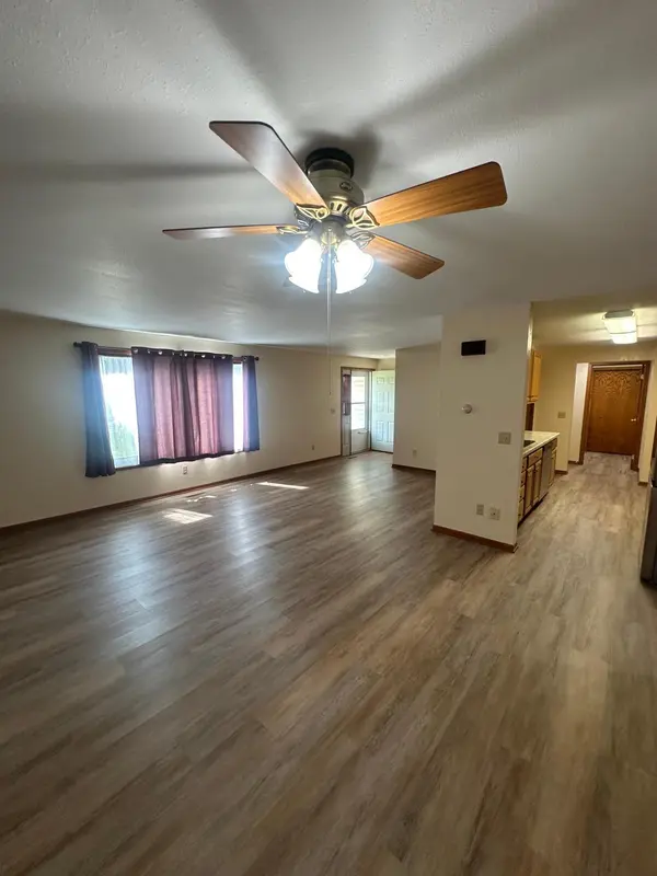 1103 Horizon DR #2, Marshall, MN 56258