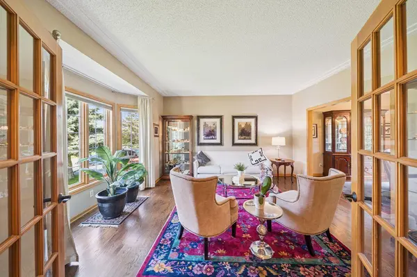 8980 Highland CIR, Woodbury, MN 55125