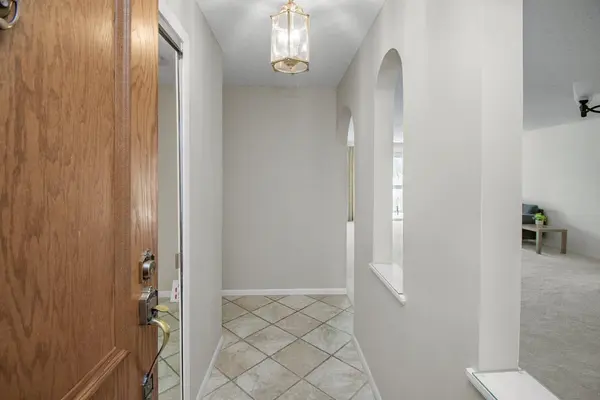 1450 Bidwell ST #110, West Saint Paul, MN 55118