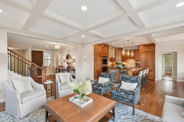 9850 Rainier CT, Eden Prairie, MN 55347