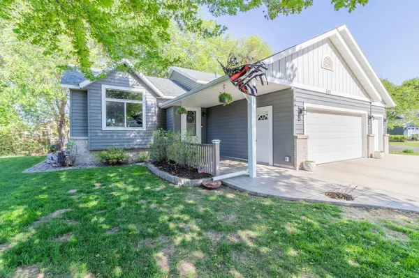 609 Corrine CRK, Sartell, MN 56377