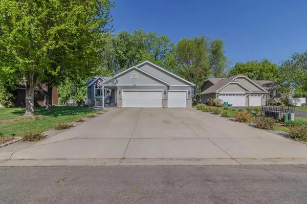 609 Corrine CRK, Sartell, MN 56377