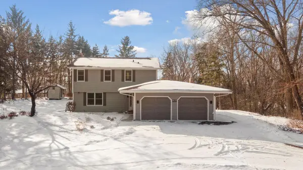14 Dove LN, North Oaks, MN 55127