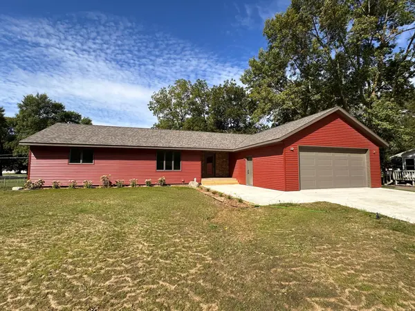 404 Garfield ST N, Atwater, MN 56209