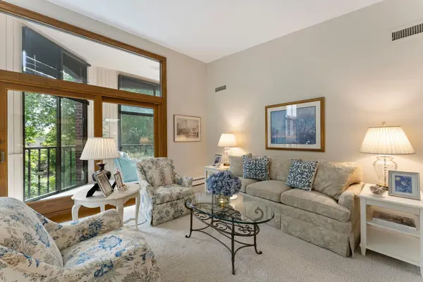5501 Dewey Hill RD #326, Edina, MN 55439