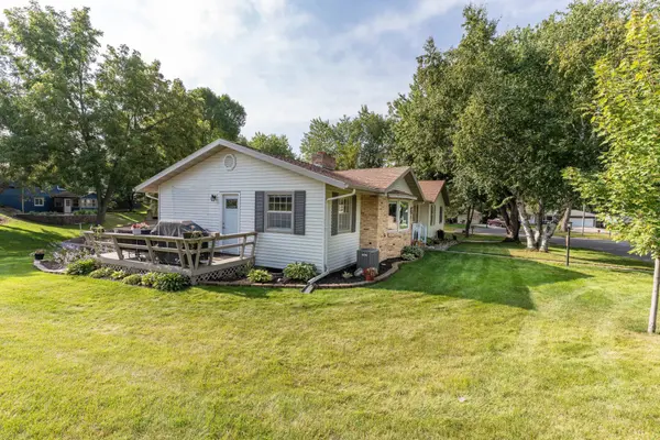 1024 Circle LN, Fergus Falls, MN 56537