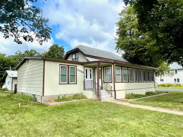 2003 S Broadway ST,  Menomonie,  WI 54751