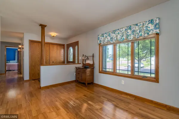 101 Wickfield DR, Mankato, MN 56001
