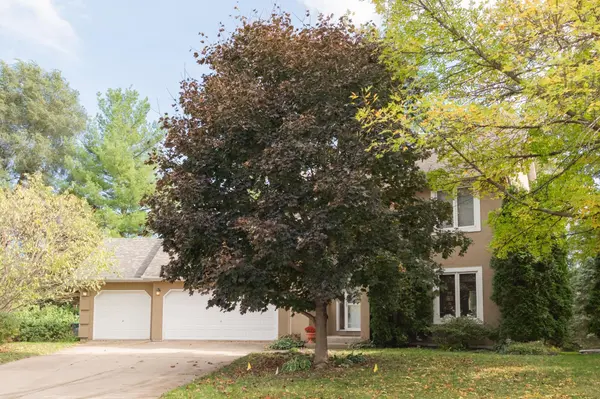 2211 Brittany CT, New Brighton, MN 55112