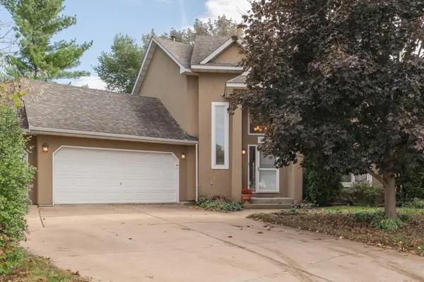 2211 Brittany CT, New Brighton, MN 55112