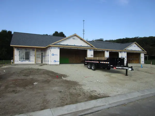 814 3rd AVE NW, Pine Island, MN 55963