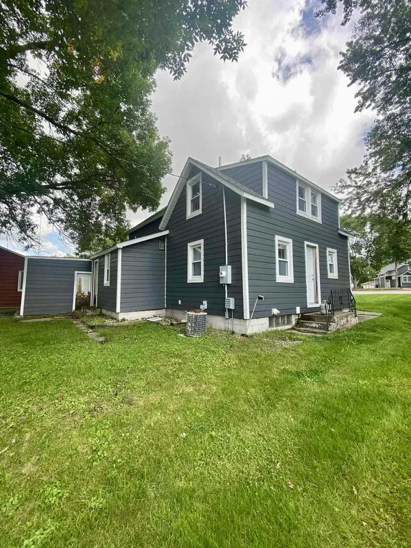 511 Division ST N, Clara City, MN 56222
