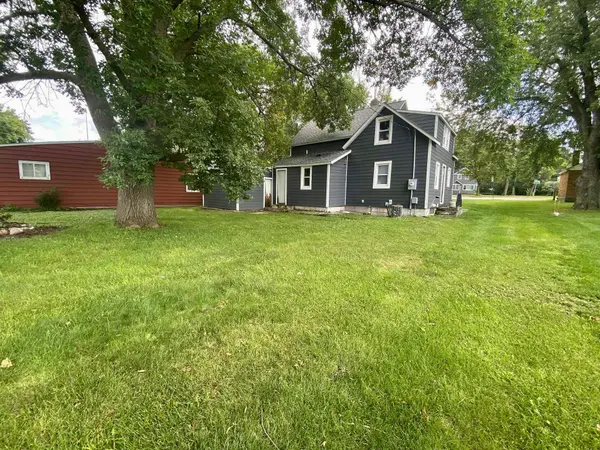511 Division ST N, Clara City, MN 56222