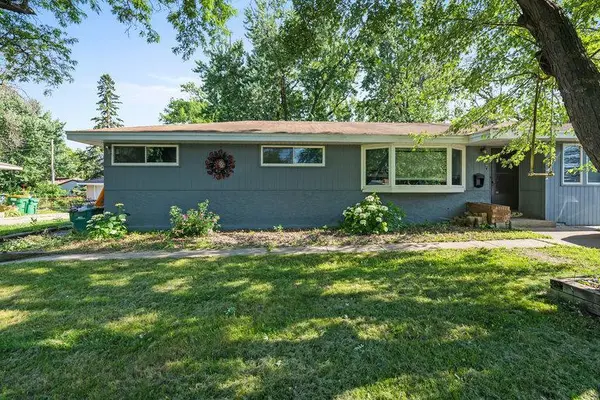 2813 Ohenry RD, Brooklyn Center, MN 55430