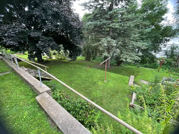 1004 S 2nd ST, Alma, WI 54610