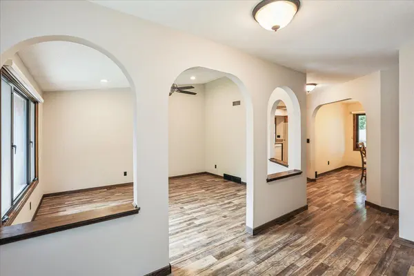 1010 E 157th ST, Burnsville, MN 55306