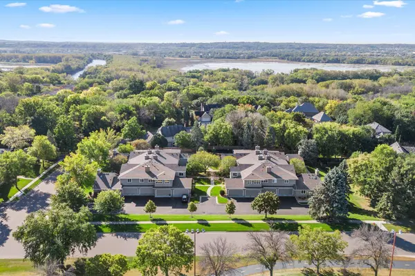 8022 W 111th ST, Bloomington, MN 55438