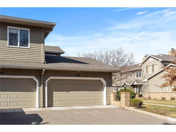 8022 W 111th ST, Bloomington, MN 55438