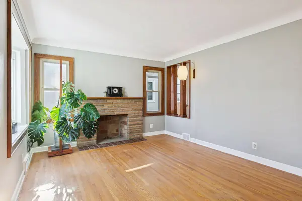 1405 Schletti ST, Saint Paul, MN 55117