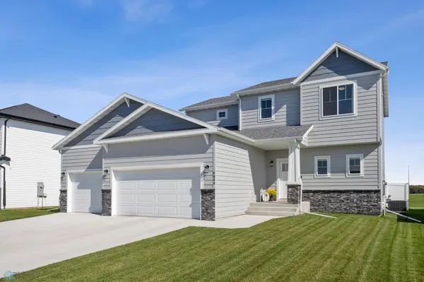 6844 14th ST S, Fargo, ND 58104