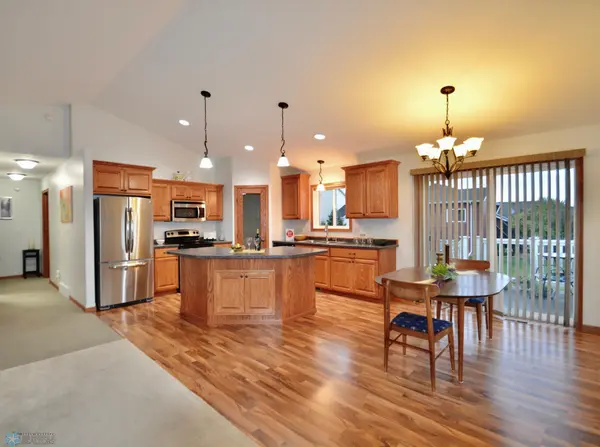 2002 S 35 Street CIR S, Moorhead, MN 56560