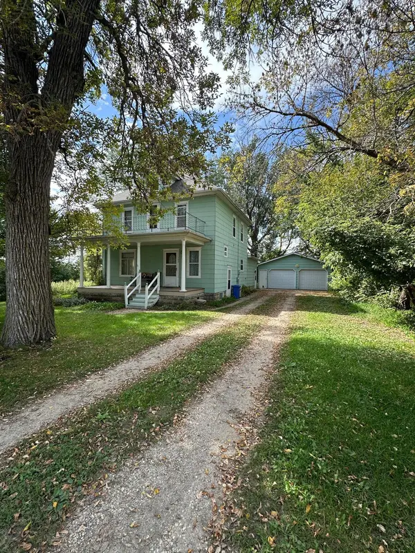 102 S Buckingham ST, Hardwick, MN 56134