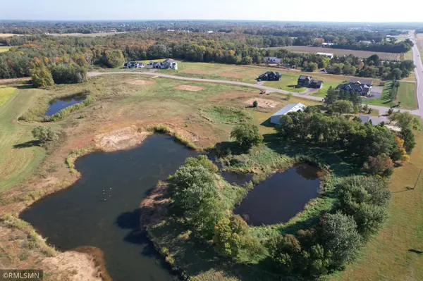 512 Northern Meadows LN, Sartell, MN 56377