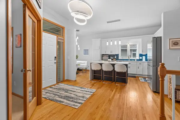 2211 Glacier WAY, Hastings, MN 55033