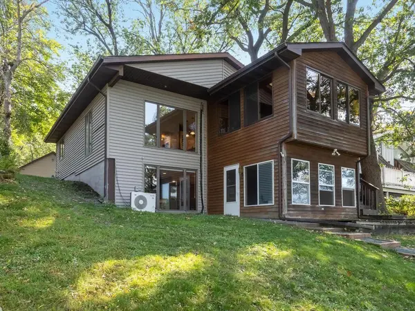1008 Bay DR SE, Forest Lake, MN 55025
