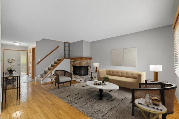 122 Birnamwood DR, Burnsville, MN 55337