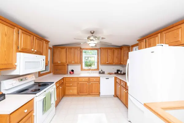 4760 Vine Hill RD, Excelsior, MN 55331