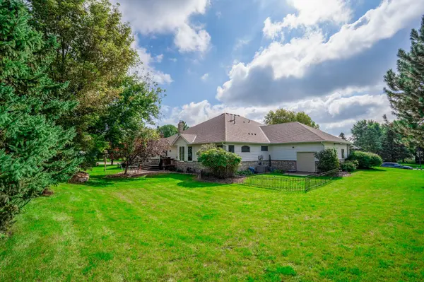 308 Country Club DR NE, Willmar, MN 56201