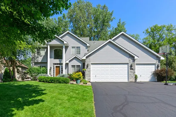 1847 Deer Pond CIR, Eagan, MN 55122