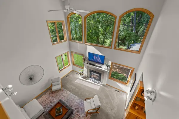 1847 Deer Pond CIR, Eagan, MN 55122