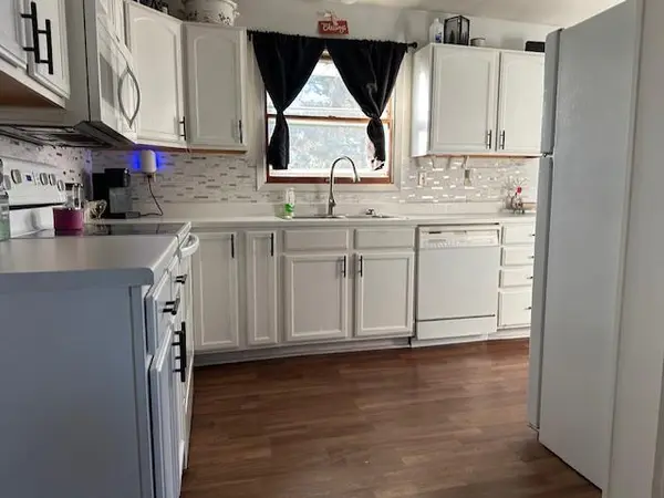 35 Garden CIR, Babbitt, MN 55706