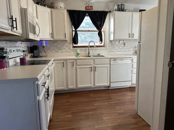 35 Garden CIR, Babbitt, MN 55706