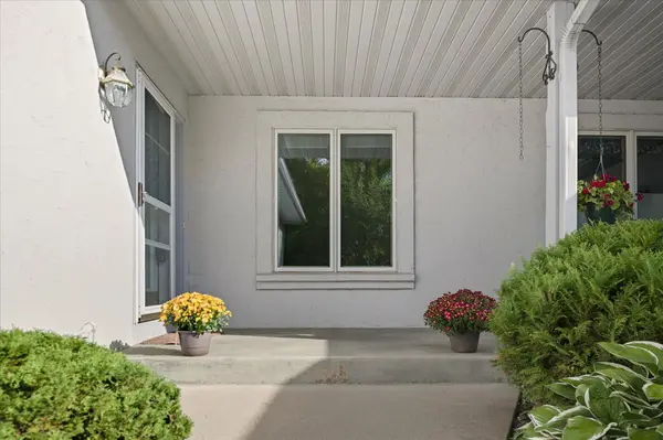 9365 Tewsbury BND, Maple Grove, MN 55311