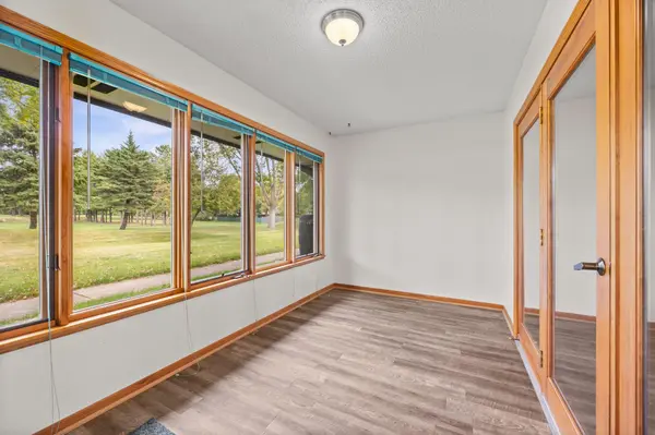 250 Freemont AVE SE #136, Hutchinson, MN 55350