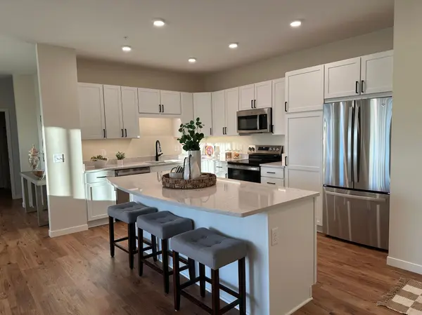 2350 Harbor Place #214,  Mound,  MN 55364