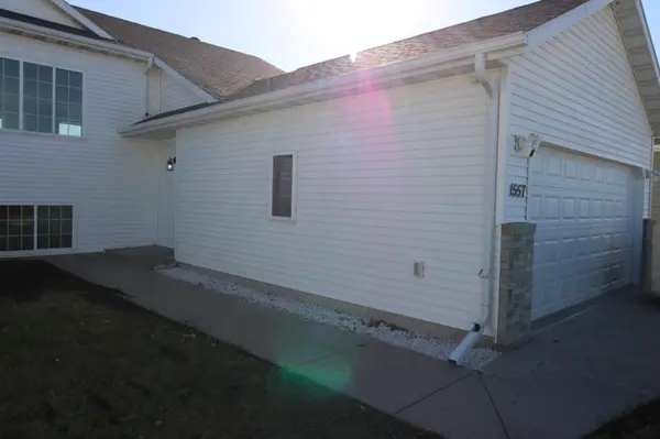 1557 34th AVE S, Moorhead, MN 56560