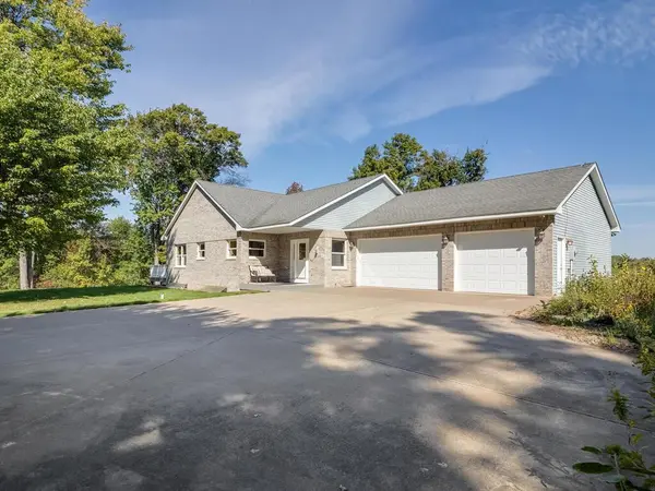 21087 National ST NE,  East Bethel,  MN 55011