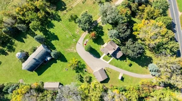29137 Glader BLVD, Chisago Lake Twp, MN 55045