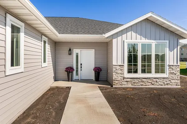1970 Burlington DR, West Fargo, ND 58078
