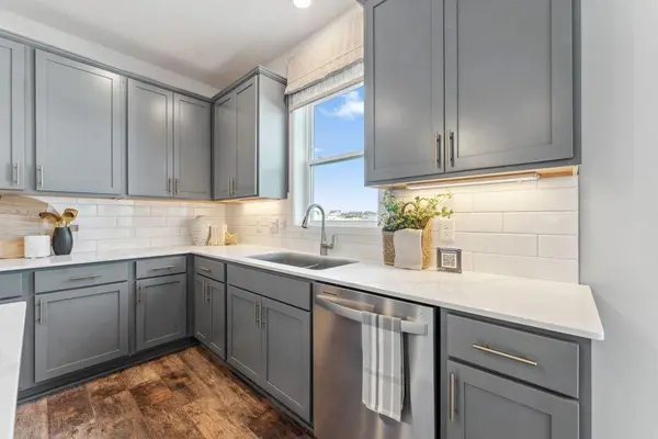 17154 Dimension AVE, Lakeville, MN 55044