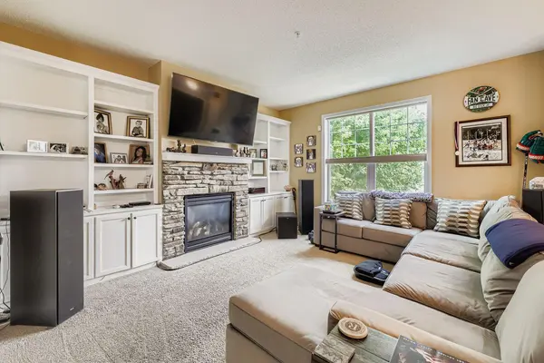7780 Madelyn Creek DR, Victoria, MN 55386