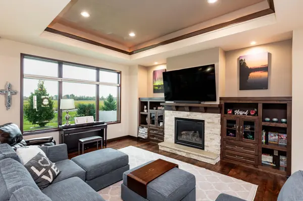 319 50th PL W, West Fargo, ND 58078