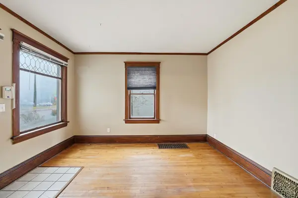 1911 E 35th ST, Minneapolis, MN 55407