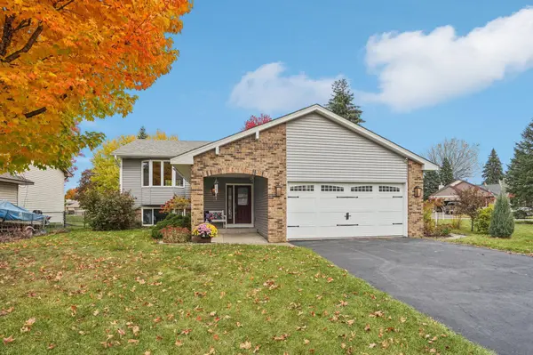 1425 Hickory TRL, White Bear Twp, MN 55110